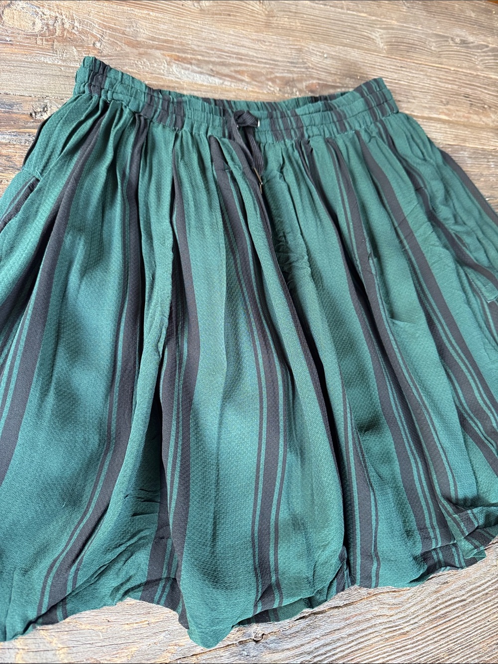 Baum Und Pferdgarten dark green striped silk pull on mini skirt EUC size S (32)